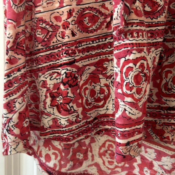 Lucky Brand Lace Up V-Neck Blouse w Pintuck Pleats in Rose Red Paisley Print - Picture 12 of 12